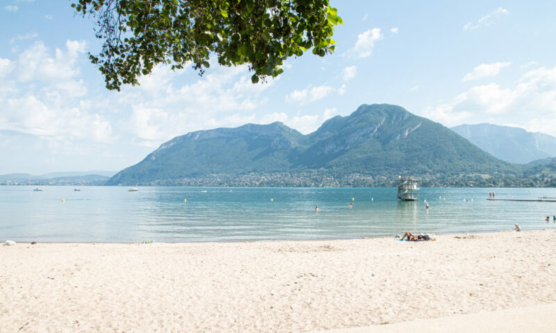 Plage de Saint-Jorioz, lac d'Annecy