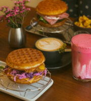 M Court Brunch Annecy gaufre latte