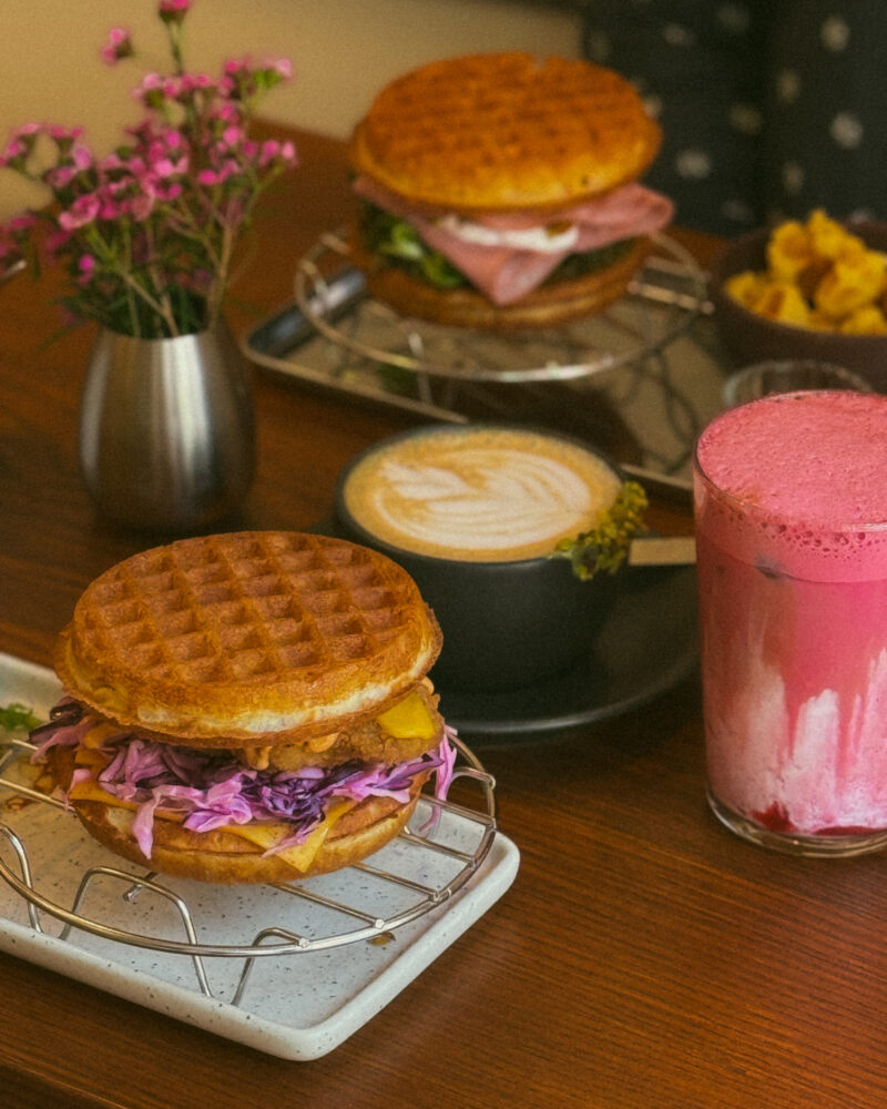 M Court Brunch Annecy gaufre latte