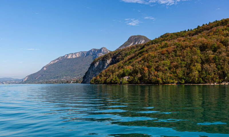 Roc de Chere et Mont Verrier vus du Lac d'Annecy